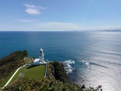 そこから坂を上がると展望台があり、素晴らしい眺めです。右の方には津島半島が函館方面までみることができます。ここは特に家内の評価が高い場所でした。