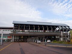 　高知駅に到着、二年ぶりです。全国47都道府県の中で一番訪問・通過回数が少なかった高知県ですが、実は5年連続訪問・通過していたりします。

　涼しい季節になってきたので、高知駅から、高知城まで歩いて向かってみます。