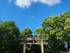 立派な鳥居が目立ちました。
豊國神社です。