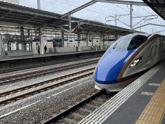 朝は姉が私を迎えに来てくれて高崎駅までやってきました。

まずは新幹線で東京駅を目指します。