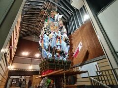そして、夏の「博多祇園山笠」の山車が展示されていて、祭りの雰囲気を少しだけ味わえました。笑
