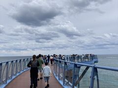 この辺は普通の板の床。