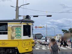 青沙浦はこの踏切が近年話題。