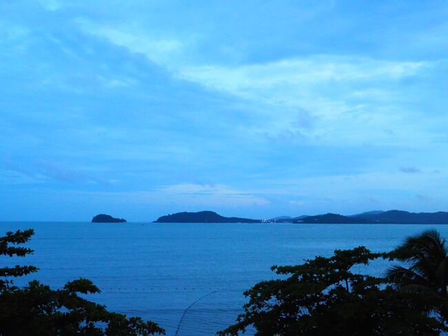 ■□■　８月8日【プーケット2日目】<br />□■□　ウェスティン・スィレイベイ<br />■□■　イタリアン：プレゴ（夕食）<br /><br />この景色をみながら、コースで<br />ゆっくりと1時間半くらいかけての<br />ディナー<br /><br />癒されちゃうYO～<br />…よう知らんけど(￣▽￣)