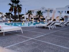 サントリーニ島滞在ホテルはエル・グレコ。
フィラの中心から徒歩で10分位の場所にあります。