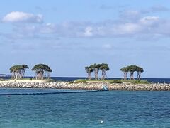 国営沖縄記念公園エメラルドビーチ方面！
海の色が澄んでる(^_^)