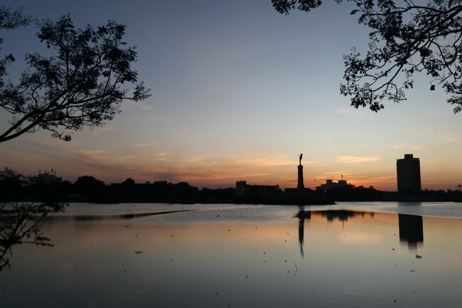 で、夕方 アノジー湖に歩いてみました. <br />