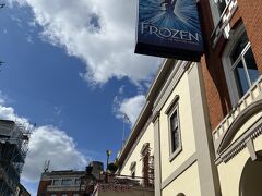 マチネはFROZEN　アナと雪の女王です
レミゼラブル映画版にエポニーヌで出演のサマンサ・バークスさんが演じるエルサが観たくてたまらなかったのです