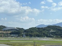 　福岡空港国際ターミナル。広いです。今日は佐賀空港に行きますが、もちろん小さな空港です。

