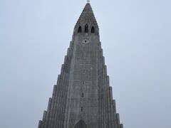続いて
ハットルグリムス教会
アイスランドで一番高い建物
ルター派の教会