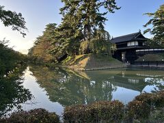 次に向かったのは、弘前公園です