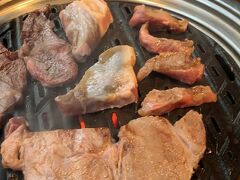 焼肉の食べ放題♪♪
食べた～～～(^皿^)

まぁ【焼肉きんぐ】や【牛角】の食べ放題も同じぐらいの金額なんだけどね…しかもそっちの方がメニューが豊富(^^;;