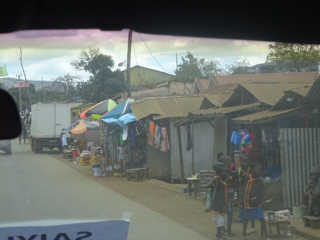 （車窓風景）途中の部落