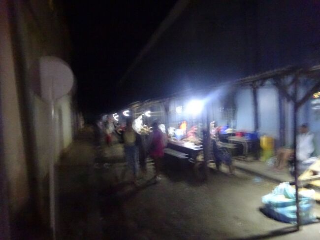 メインの道コルベール通りの脇道