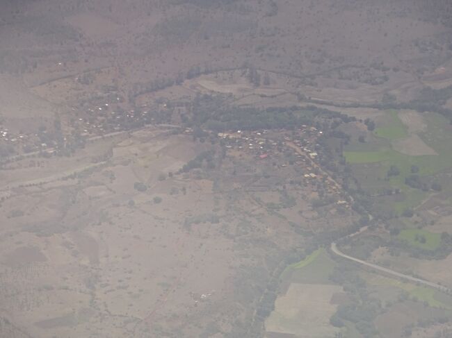 昨日、走った道と途中の部落です。