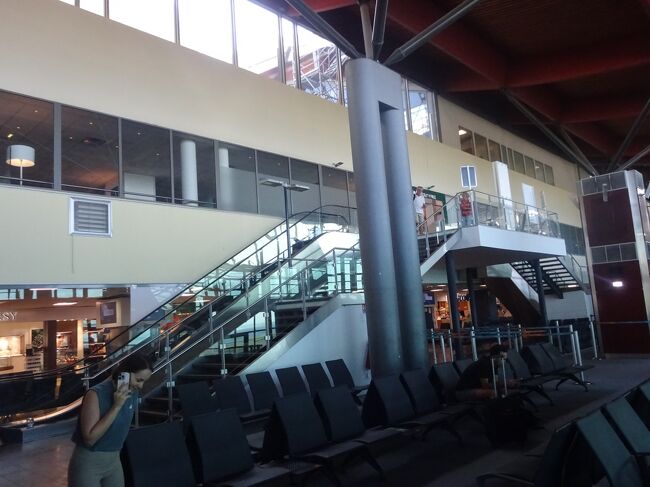 レユニオンの空港内（待合室）