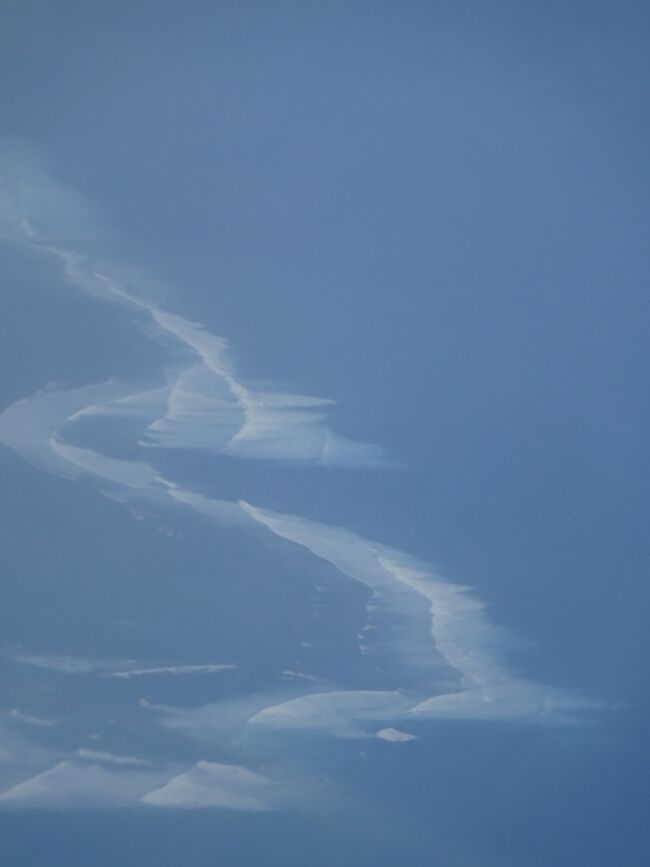 海中の幻の瀑布と思われます。