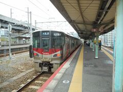 横川駅まで来ました。あき亀山行きの列車を見送ります