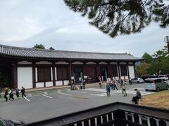 最後に国宝館を見学します。日本国内における国宝の仏像の15%もが興福寺の所蔵となっているそうです。だからなのか、当然のように館内は撮影禁止。