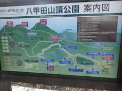 最初の目的地、八甲田ロープウエーの山麓駅に到着、案内図を見ながら、スケジュールを決めます。山頂付近は周回の散策コースが用意されており。30分コースと60分コースがありました。
