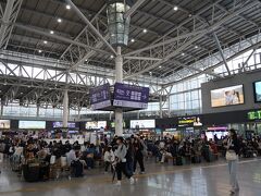 KTX釜山駅は大勢のお客さんで混雑していました。