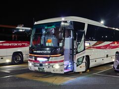 今回の旅行は、夜行バスから始まります。

オレンジライナーと言う、新宿から八幡浜までを運行するバスで、途中の道後温泉へとまずは向かいました。
