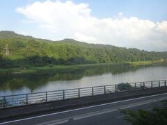 このあたりは、ずっと阿賀川⇒阿賀野川に沿って走る。
福島県内が阿賀川。新潟県に入ると阿賀野川。