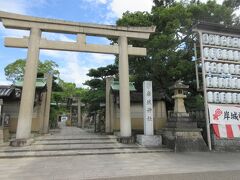 すぐ近くの岸城神社にも参拝。だんじり祭りを取り仕切る神社だそうです。