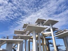 最初に立ち寄ったのは富津公園の明治百年記念展望台