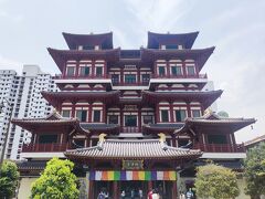 スリ・マリアマン寺院から10分程歩いたところにある仏牙寺龍華院博物館(Buddha Tooth Relic Temple)にきました。