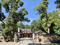 まずは、こちらに参拝しました

大麻比古神社です
平日のせいか、私達だけしかいませんでした

太鼓の音が聞こえたりして
いい雰囲気です





