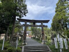 さらに伊太祁曽神社(いたきそじんじゃ)へ　これで和歌山の三社参りを完成しました
主祭神はスサノオの子、五十猛命(いたけるのみこと)　この方は日本中を種を蒔いて木を植えたとされまさに紀ノ国(木の国)の神と言える