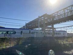 立川駅から三鷹駅へ。
三鷹電車庫の跨線橋が年末から撤去なので、見納めに。