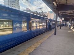 別府駅に到着
「べっぷぅー、べっぷぅー」という、駅の到着アナウンスが 気分を盛り上げます