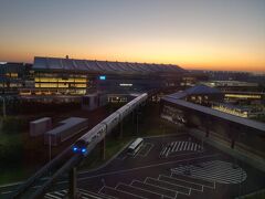 おはようございます。只今の時刻は5:21です。

小生は、羽田空港第3ターミナルに直結のヴィラフォンテーヌグランド羽田空港に宿泊しています。

本日は、ホテルヴィラフォンテーヌグランド羽田空港2日目の朝です。