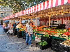 Grüner Markt（緑の市場）