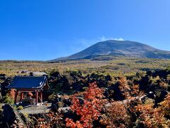 浅間山、紅葉、鐘撞き堂の絶景コラボ！
