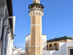 トルコスタイルのミナーレットが印象的な「シディ・ユセフ・モスク」です。