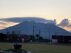 雲が流れて全景が見えてきたぞ！