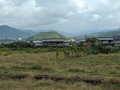 勝山駅手前でこれから向かう恐竜博物館のドームが見えました。