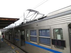 2023.10.07　堀川
対向列車待ちでしばらく停車。朝は４列車稼働／１５分サイクルが敷かれている。