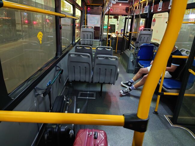 バス車内スーツケーススペック。