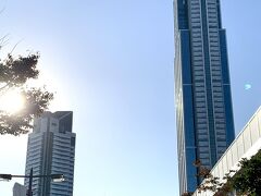 ニュートラムや高層ビルに囲まれて、まるで未来のような大阪南港エリアから、おはようございます。