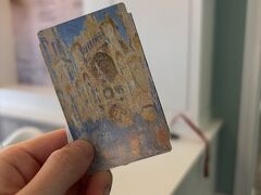 チケットは14ユーロで、学生だと割引料金になります。
チケットにはモネのルーアン大聖堂が。（残念ながら展示はなかったです…まあ他の連作見たことあるし…でも悲しい泣）
