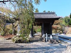 宿から５分で到着。
宝積山　光前寺。
霊犬早太郎伝説の残る古刹です