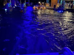 雨がぽつぽつになってきたので、アクアトピア。
でもくるくるまわりすぎて目が回るー