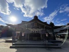 次は八重垣神社へ。

八重垣神社は、松江市近郊に鎮座する、素戔嗚尊と櫛稲田姫の夫婦神をご祭神とする大社造の古社とのことで縁結びの神社として知られている神社だそう。