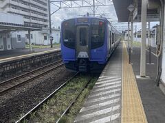 阿武隈急行槻木駅に到着。
ここからは一人で鉄道旅。