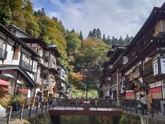 昼食を食べてる間に少し晴れてきました！
良かった。
雨も少し降ったりしてたので、
天気は諦めてたのですが。

紅葉も少し色づき始め。
この景色が見れてありがたい！
