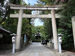 ご飯後は、ずっと伺ってみたいと思っていた岡崎神社へ！